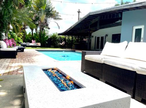 Dreampoolhousemiami