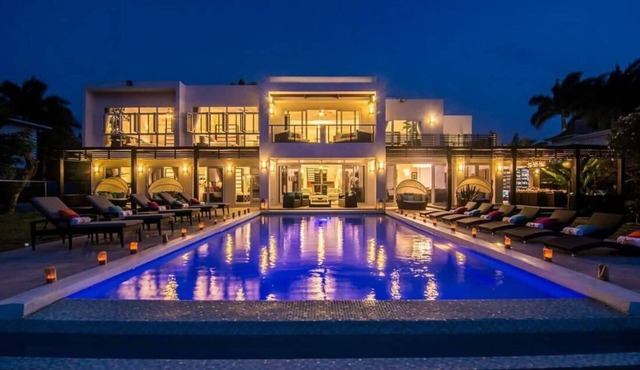Dreamtime 6-Beachfront, Butler, Chef, Driver, Modern