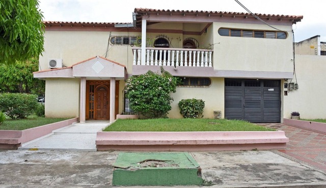 Dreamy Valledupar! Complete accommodation for large family groups.