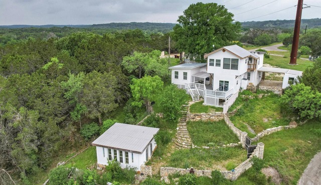 Dripping Springs River Run- Direct River Access + Close to Wineries and Breweries!