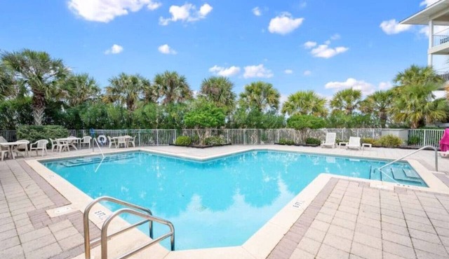 Drop Anchor 2 & 3-Night Beach Getaways Pool 3-Min Walk to Beach