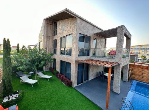 DrVillaSuits Casa Riva