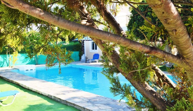 Dryoussa Apartments
