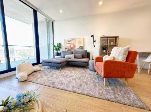 DS1002 - 2B2B Spacious Carnegie Penthouse Free Parking 2 bed 2 bath Top Floor 5mins to Chadstone Shopping centre Monash Uni 1min Carnegie railway
