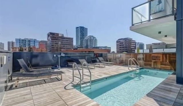 DT Views |UG Park | Mins to Saddledome | Gym