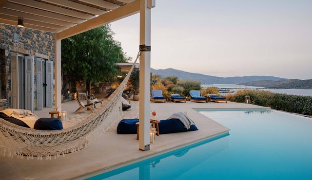 Dual-Villa Estate 2 Heated Pools & Gym