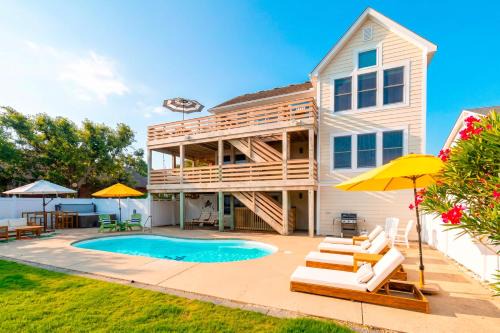 Duck Resort with Ocean Views Pool HotTub Elevator