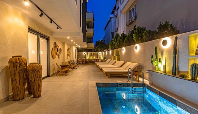 Dulcet Hotel