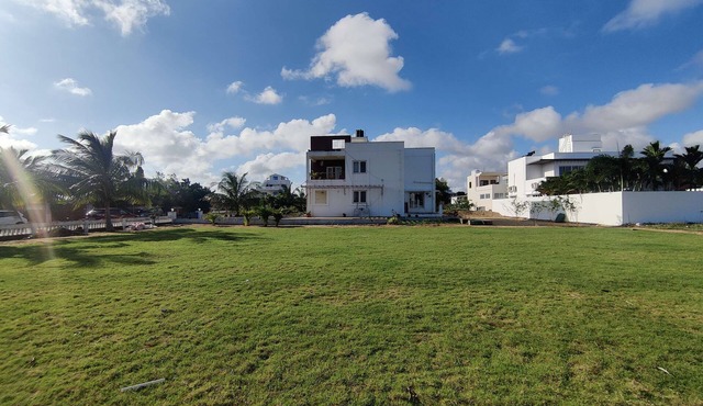 Dunes by coastclub : Lawn Group Games + Beach Views