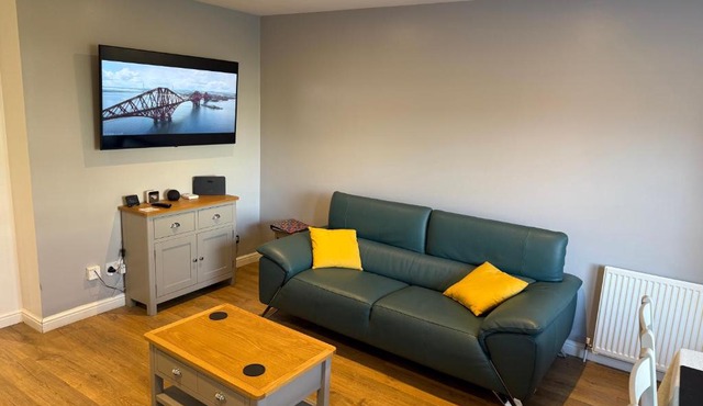 Dunfermline Flat fully furnished