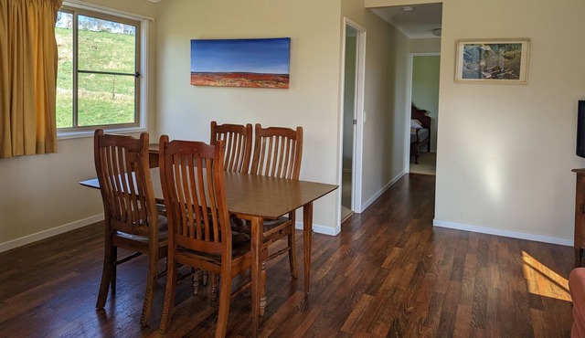Dunolly Cabin Ebor