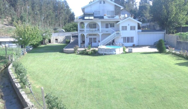 Dupex 4pieces apartment house with 110m between private pool 25 km from Porto