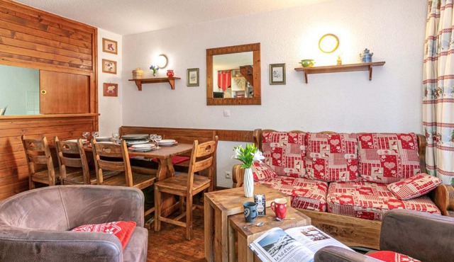 Duplex 4 pièces avec WiFi, parking et animaux acceptés - FR-1-694-139