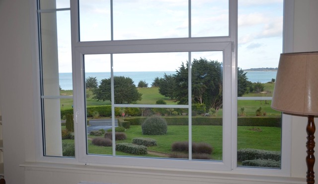 Duplex apartment close to the beach and golf. Free WIFI.