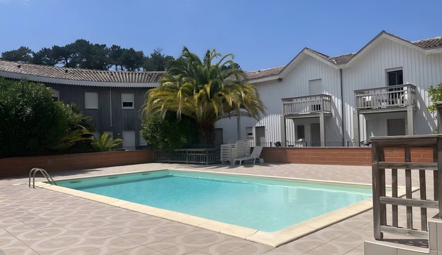 Duplex “Cap Ferret” Apartment with Shared Pool, Private Terrace and Wi-Fi