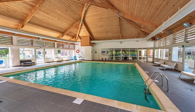 Duplex Cottage With Pool for 4