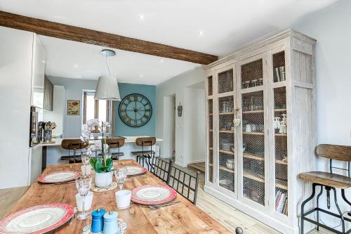 Duplex de luxe à Trévoux élégance et confort 100m2 chambres climatisées