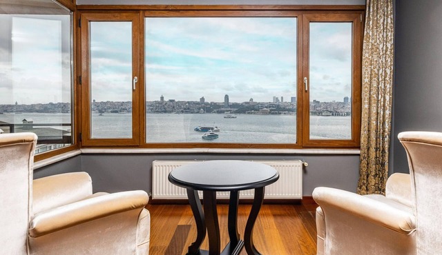 Duplex Flat w Panoramic Bosphorus View and Terrace