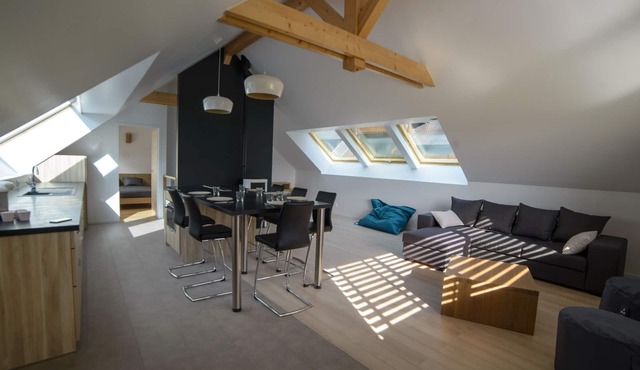 Duplex in house for 4-6 people - View of Lake Annecy - Beach 200 m away