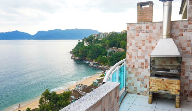 Duplex penthouse with sea view, 90m from the beach. King's Landing