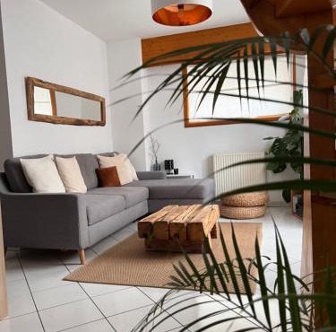 Duplex Sallanches - Terrasse, Centre & Parking by AlpenlySallanches
