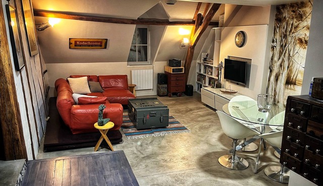 Duplex, Senlis town center