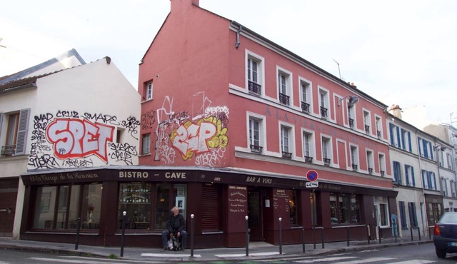 Duplex Studio in the heart of Gambetta Paris