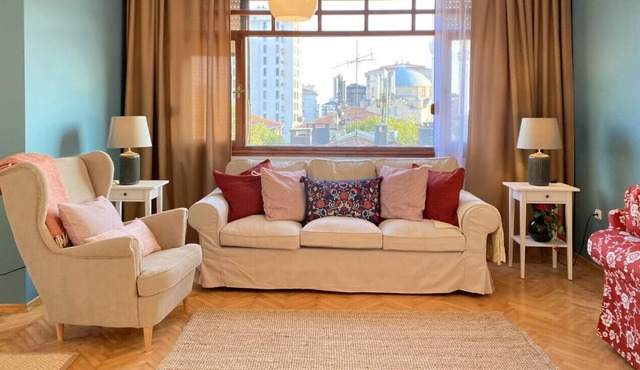 Duplex Unit with Patio and Balcony, 5 min from Sea