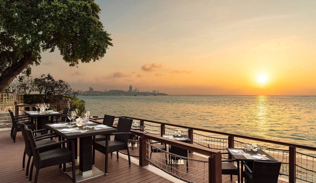 Dusit Thani Pattaya
