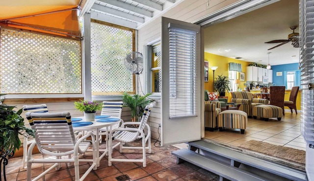 Duval Sea Turtle by Avantstay Great Location Close to Shops Shared Pool!