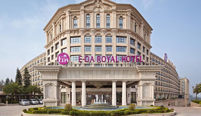 E-DA Royal Hotel