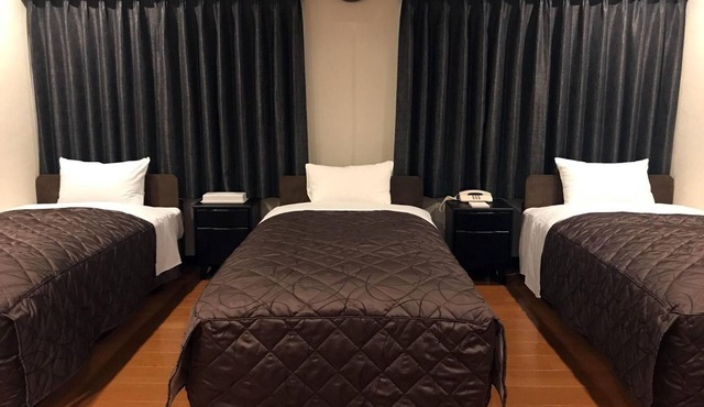 E Hotel WARABI