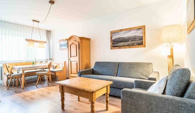 E4 Classic apartment*, 53sqm, balcony, suitable for allergy sufferers