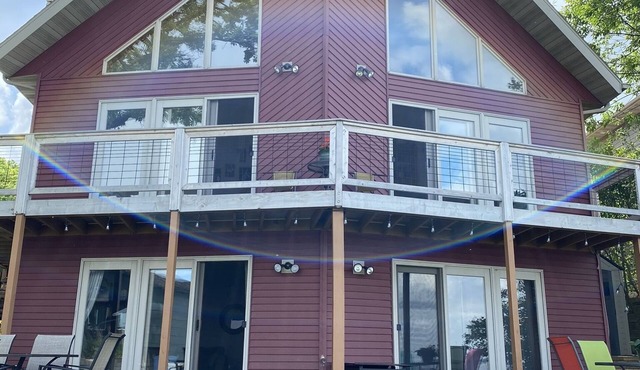 EAA Lakefront Paradise- JUST RELISTED DUE TO EMERGENCY CANCELLATION BY RENTERS
