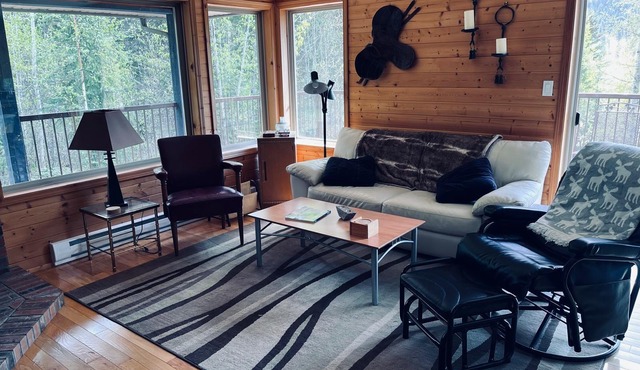 Eagle Point Cabin at Ruth Lake Pet Friendly