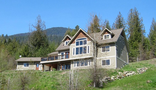 Eagleview Retreat Guest House. Two lodgings in one