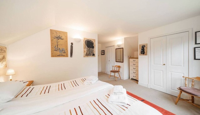 Earnside Cottage, Tranquil Escape in Comrie