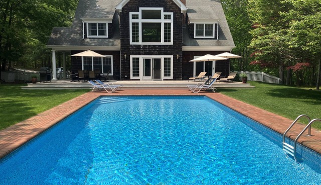 East Hampton- Beautiful 4 Bedroom Home, Large Heated Pool, Private Backyard