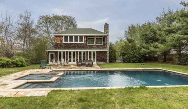 East Hampton Gem minutes from Town with Unique Chef's Kitchen and Pool House