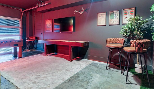 East Nashville Luxe Townhome | 3 King Beds | Walk to Nissan Stadium | Game Lounge & Free Parking