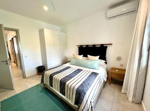 Eastern Blue Beachfront Apartment