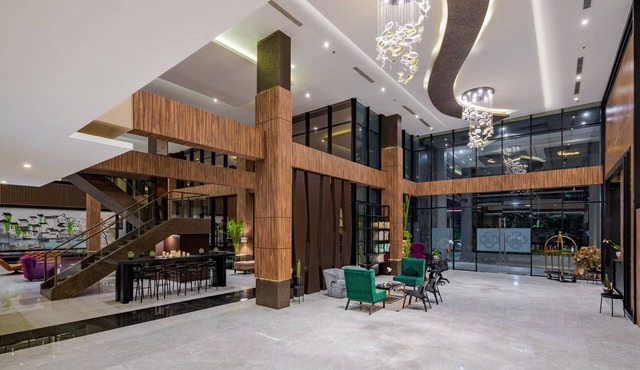 EASTERN HOTEL BOJONEGORO