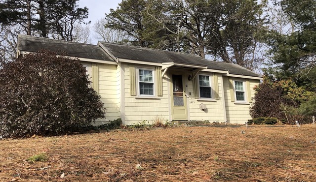 Eastham Cottage with AC and Private Back Yard (2217)