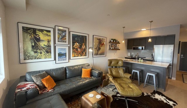 Easy Access to all things Bozeman - with indoor parking!