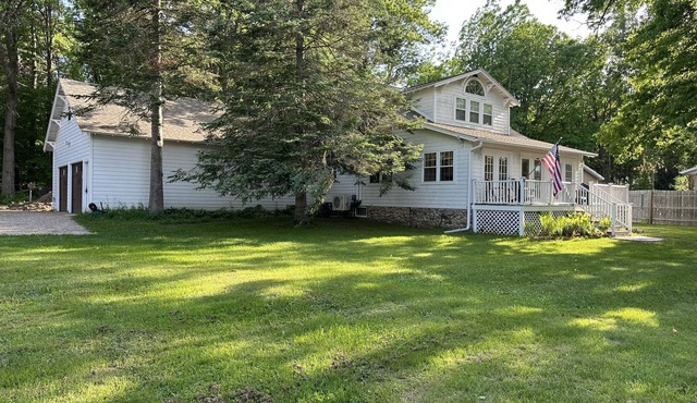 Easy access to Paul Bunyan Trail! 127 lakes within 10 miles and ample parking!
