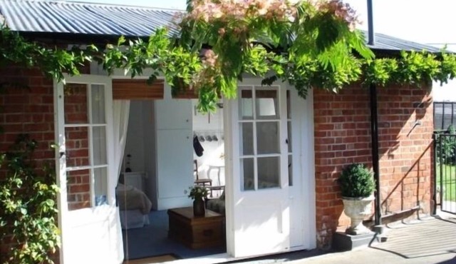 Easy walking to Havelock North's charming village