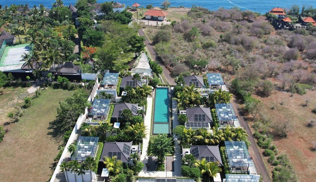 Eaze Villas