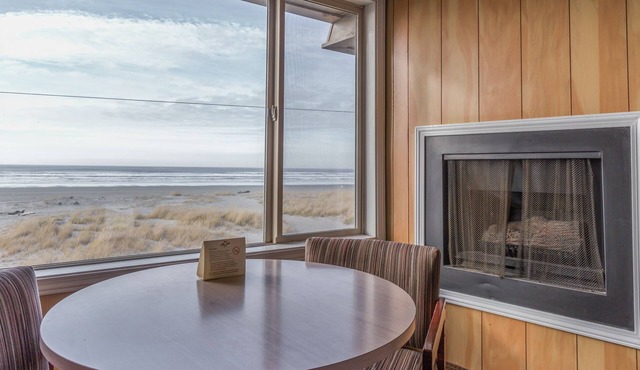 Ebb Tide Oceanfront Inn
