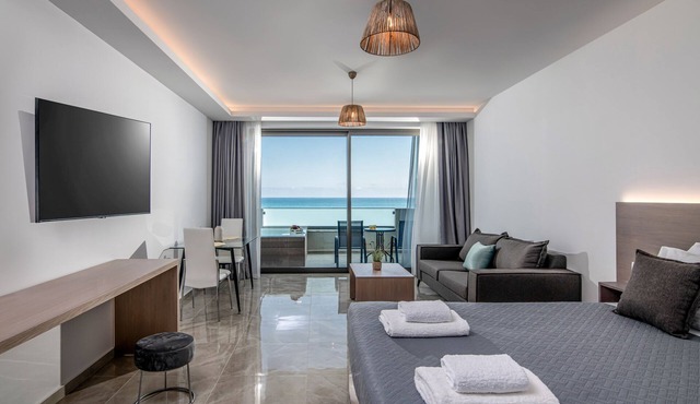 Ebenus Suites by Checkin