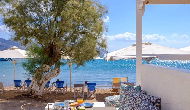 Echinousa Kimolos Apartment No5 with Mountain View, Wi-Fi & Air Conditioning
